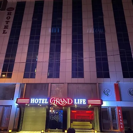 Hotel Grand Life