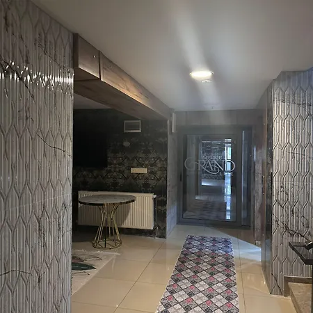 Grand Life Hotel