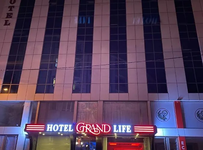 Hotel Grand Life