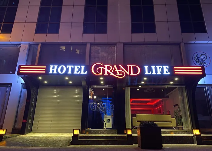 Hotel Grand Life *